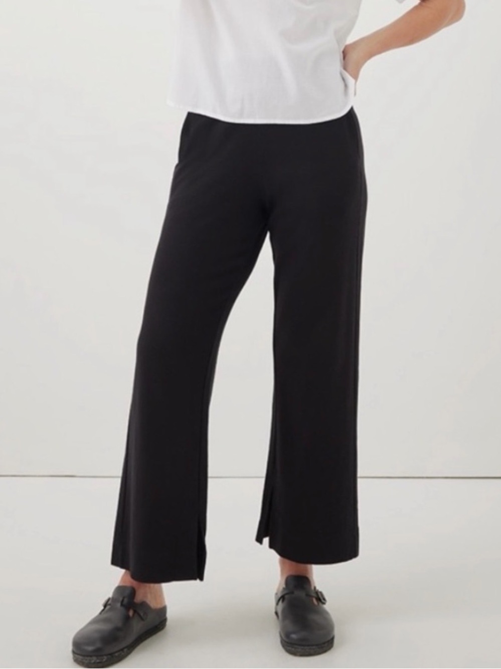 Pact Airplane Wide Leg Pants in Black Size M